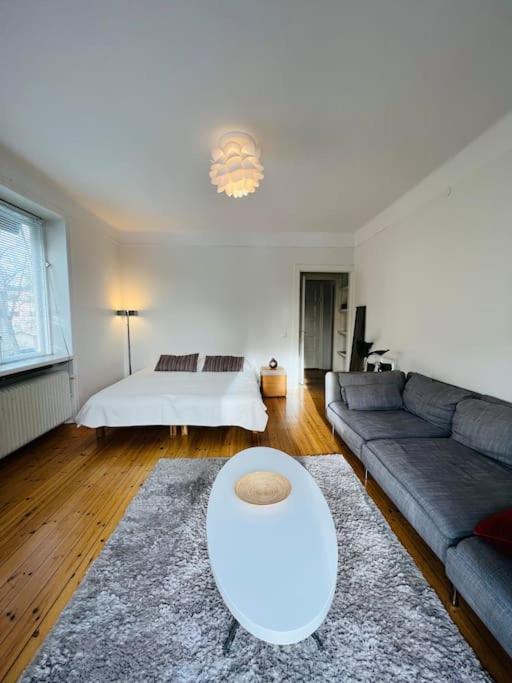 Entire Apartment ストックホルム エクステリア 写真